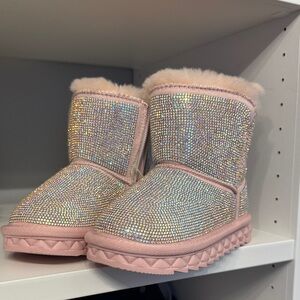 Brand new Doe a dear Sparkling Pink Kids Boots size 11 sold out